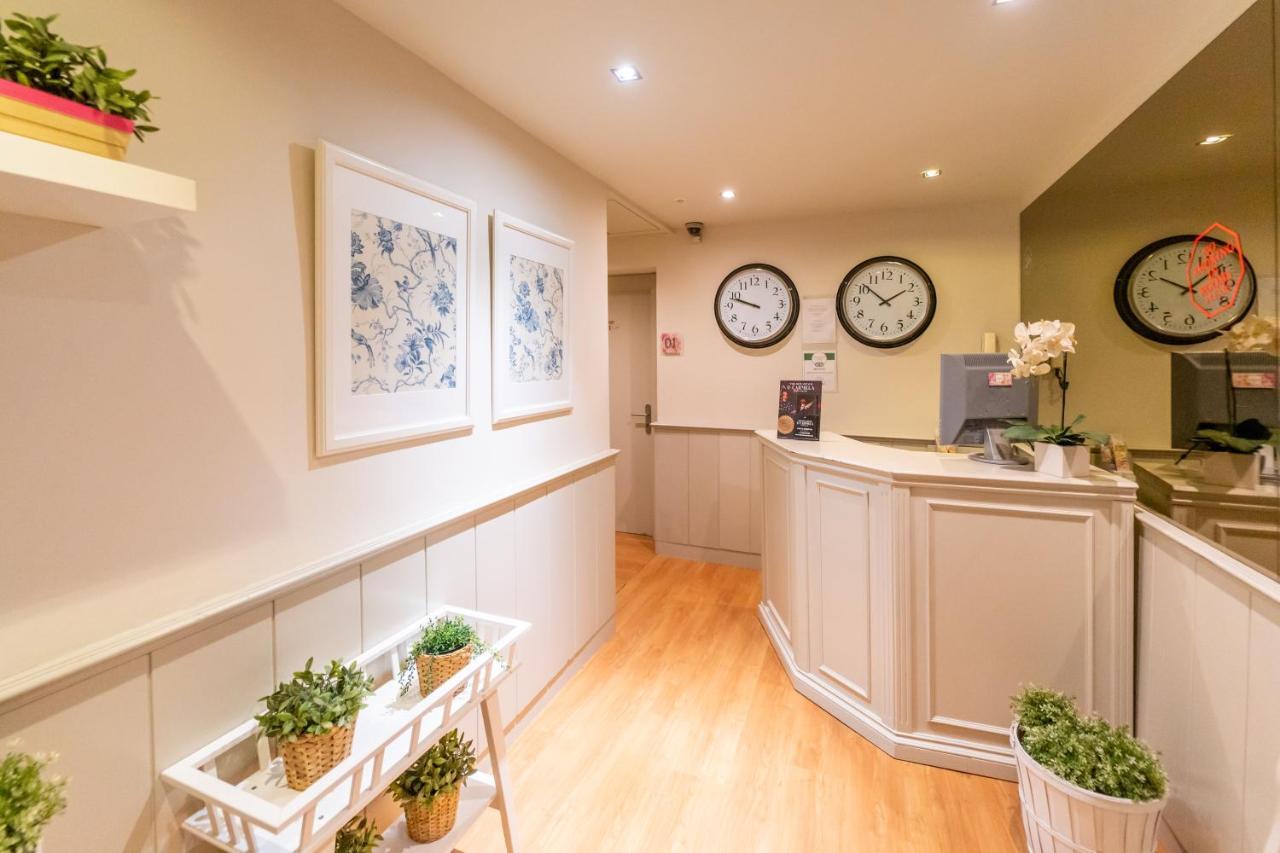 Hostal Matheu Madrid Ngoại thất bức ảnh
