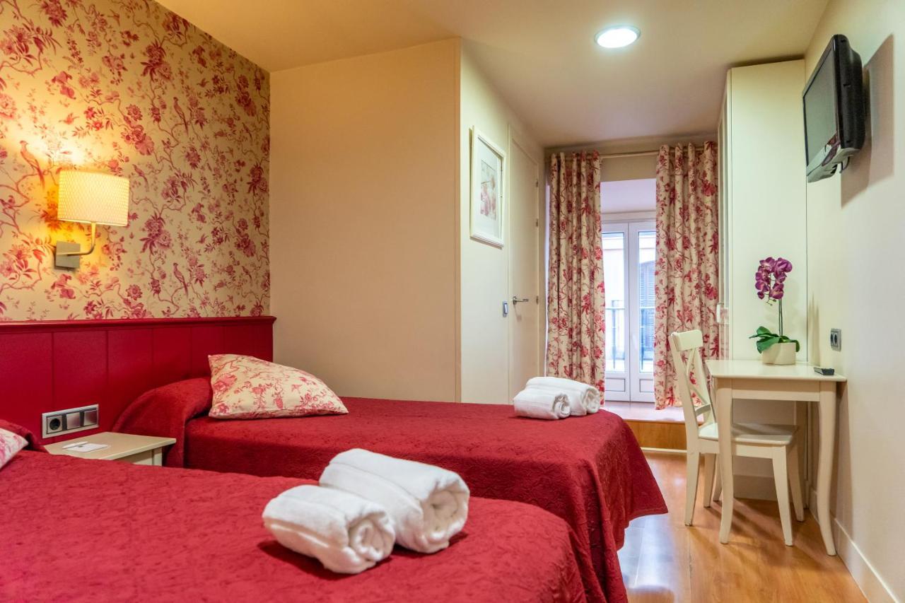 Hostal Matheu Madrid Ngoại thất bức ảnh