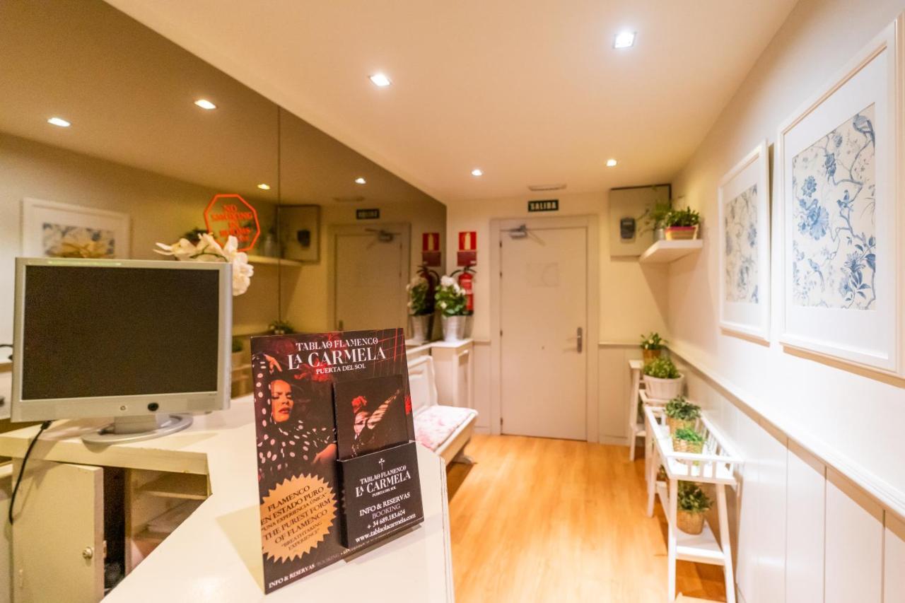 Hostal Matheu Madrid Ngoại thất bức ảnh