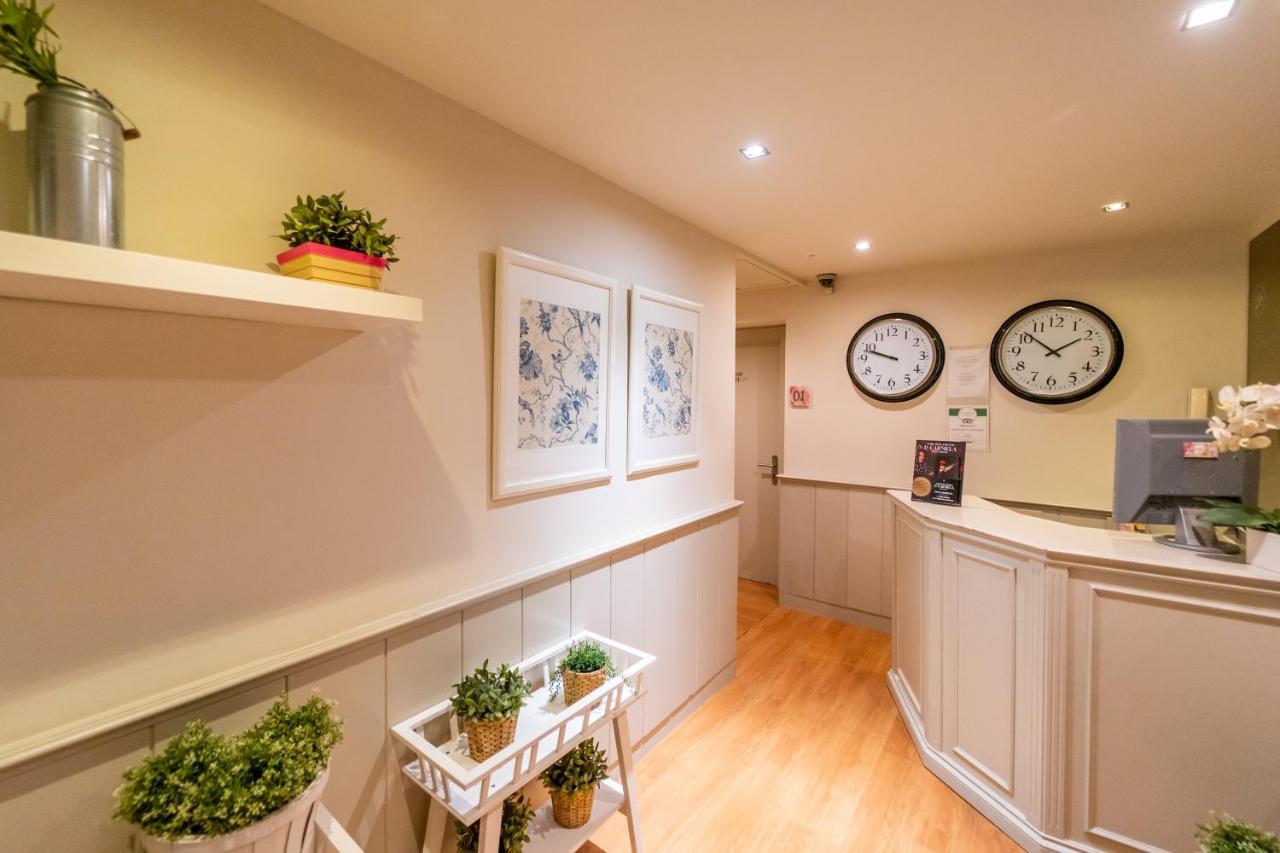 Hostal Matheu Madrid Ngoại thất bức ảnh