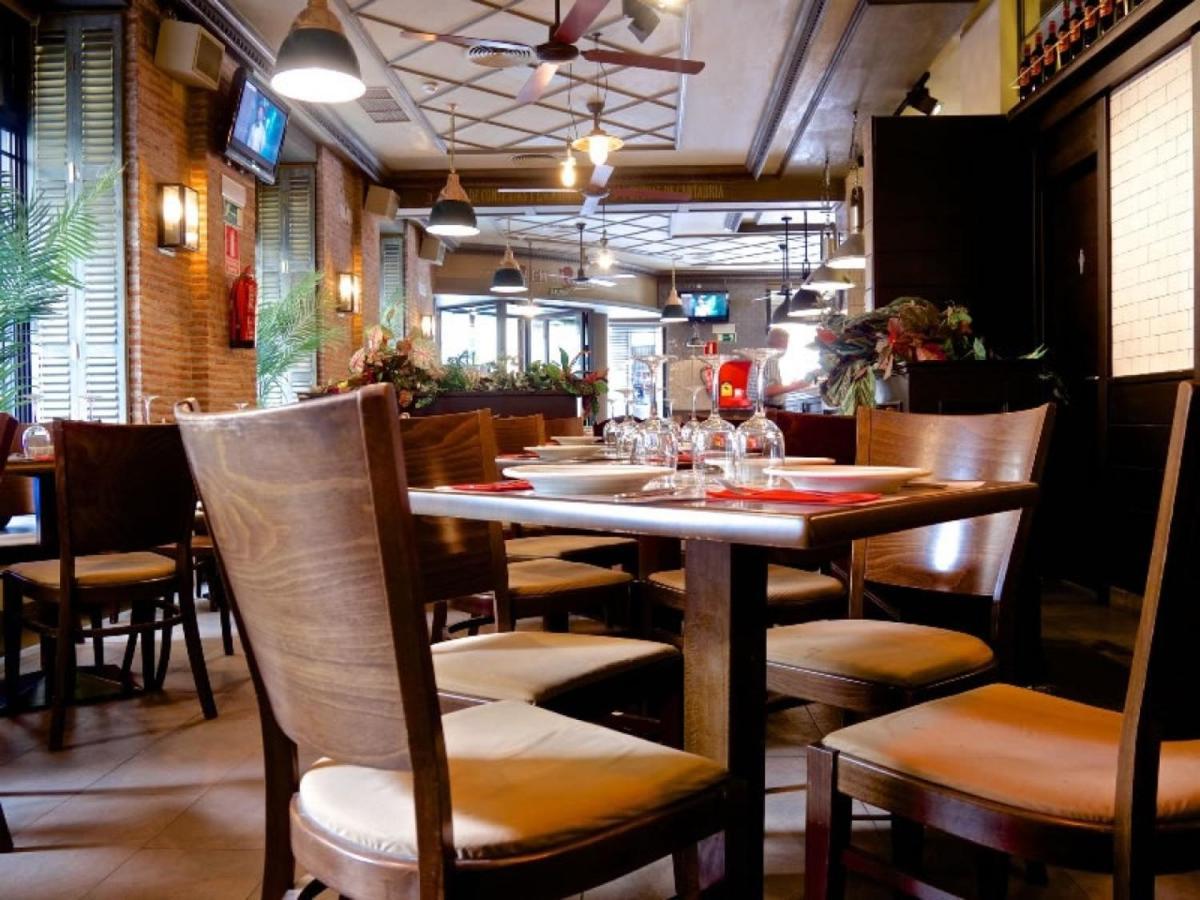 Hostal Matheu Madrid Ngoại thất bức ảnh